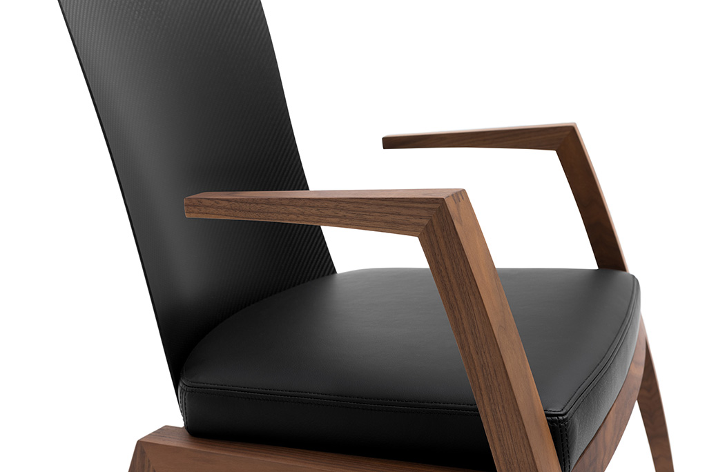 Chair with armrests FIBRA